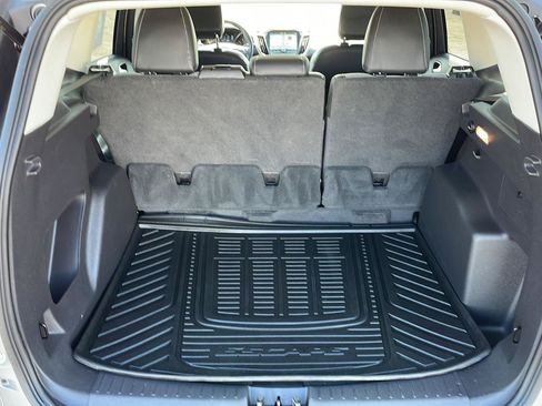 Used 2019 Ford Escape SE AWD/4WD image 27