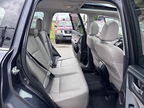 Used 2014 Subaru Forester 2.5i Touring AWD/4WD image 30