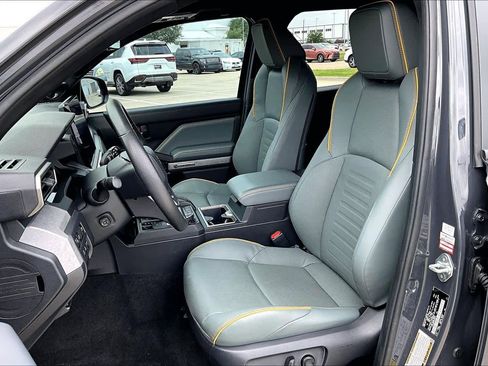 Used 2025 Toyota 4Runner Trailhunter AWD/4WD image 8