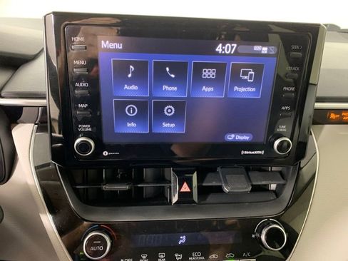 Used 2022 Toyota Corolla LE FWD image 23