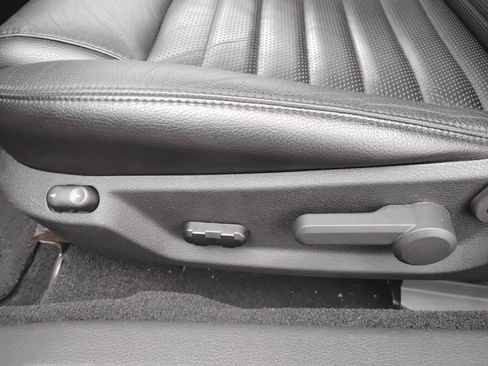 Used 2006 Ford Mustang GT Premium RWD image 13