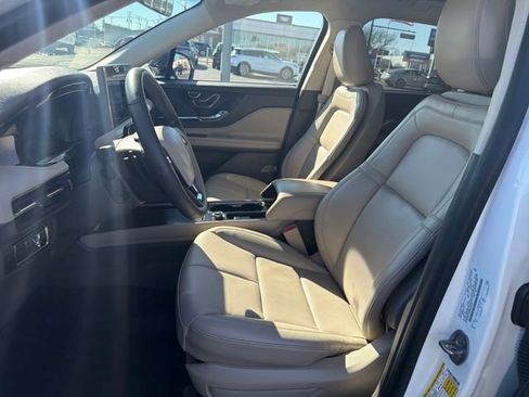 Used 2024 Lincoln Corsair AWD w/ Equipment Group 101A image 11