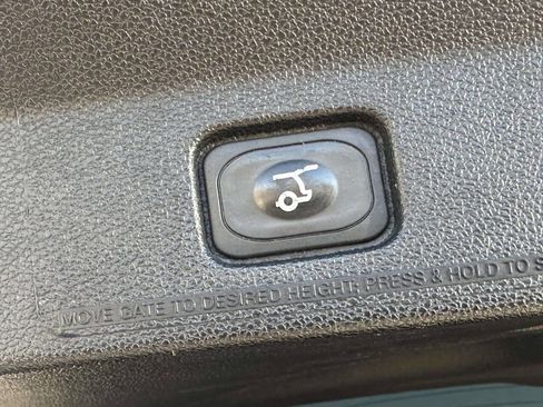 Used 2016 Ford Explorer XLT w/ Equipment Group 202A image 29