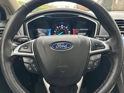 Used 2019 Ford Fusion Titanium image 20