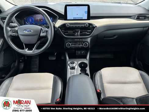 Used 2021 Ford Escape Titanium w/ Titanium Elite Package AWD/4WD image 15