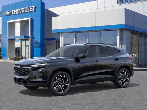 New 2026 Chevrolet Trax RS w/ Driver Confidence Package image 2