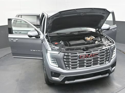 Used 2025 GMC Yukon Denali RWD image 46