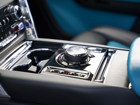 Used 2022 Rolls-Royce Cullinan image 12