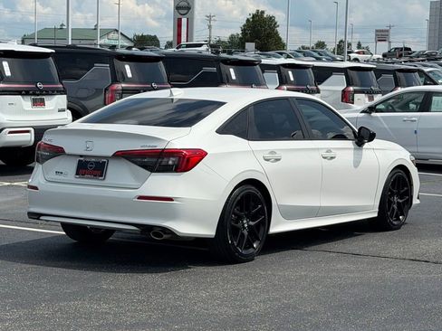 Used 2023 Honda Civic Sport image 5