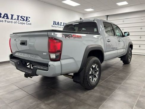 Used 2019 Toyota Tacoma TRD Off-Road AWD/4WD image 8