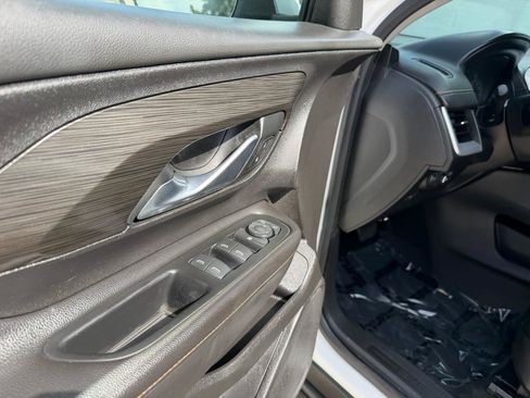 Used 2019 GMC Terrain SLT AWD/4WD image 10
