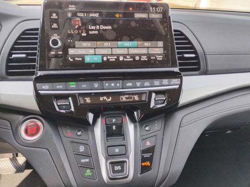 Certified 2026 Honda Odyssey EX-L image 18