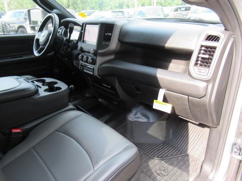 Certified 2024 RAM 3500 Tradesman w/ Chrome Appearance Group AWD/4WD image 13