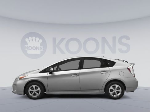 Used 2015 Toyota Prius Four FWD image 4