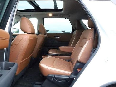 New 2026 Nissan Pathfinder Platinum AWD/4WD image 21