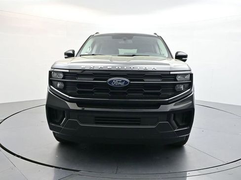 New 2026 Ford Expedition Active image 2