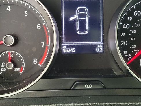 Used 2019 Volkswagen Golf SE FWD image 27