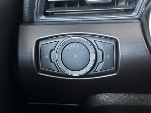 Used 2016 Ford Mustang Shelby GT350 w/ Technology Package image 31