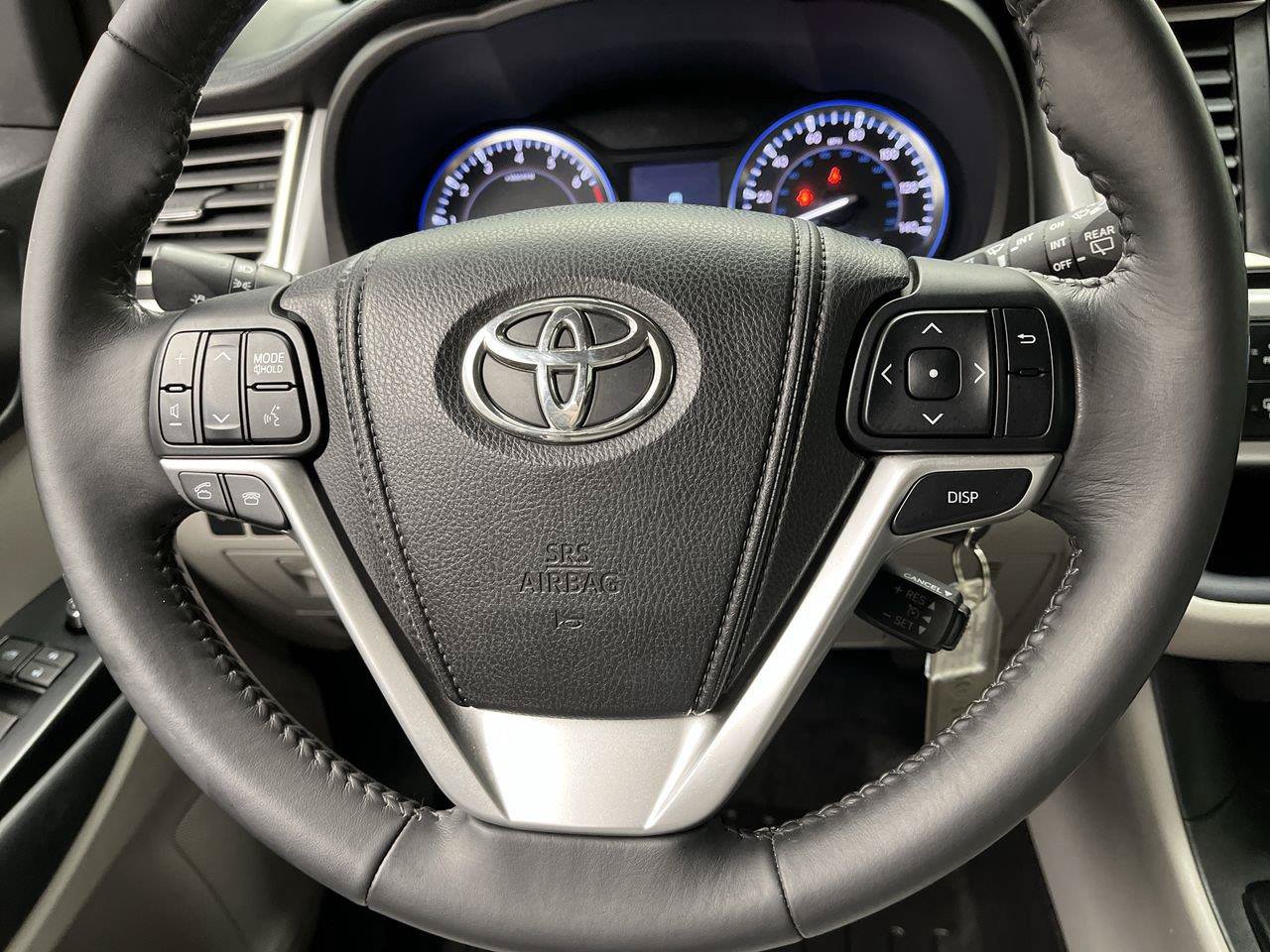Used 2014 Toyota Highlander Plus AWD/4WD image 14