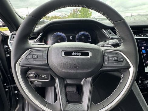 New 2025 Jeep Grand Cherokee L Altitude image 18