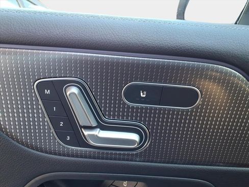 Used 2023 Mercedes-Benz GLB 250 image 15