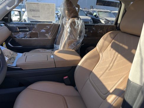 New 2026 INFINITI QX80 Luxe w/ Cargo Package image 9