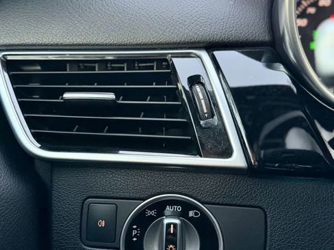 Used 2017 Mercedes-Benz GLS 550 4MATIC image 18