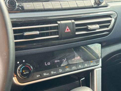 Used 2023 Kia Seltos S w/ Navigation Package FWD image 21