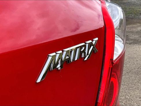 Used 2010 Toyota Matrix FWD image 33