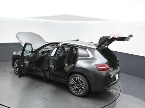 New 2026 BMW X3 xDrive30 w/ Premium Package image 2