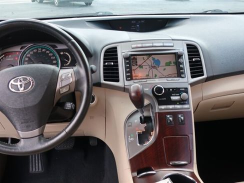 Used 2010 Toyota Venza FWD image 15