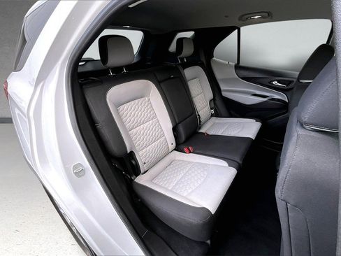 Used 2020 Chevrolet Equinox LT image 25