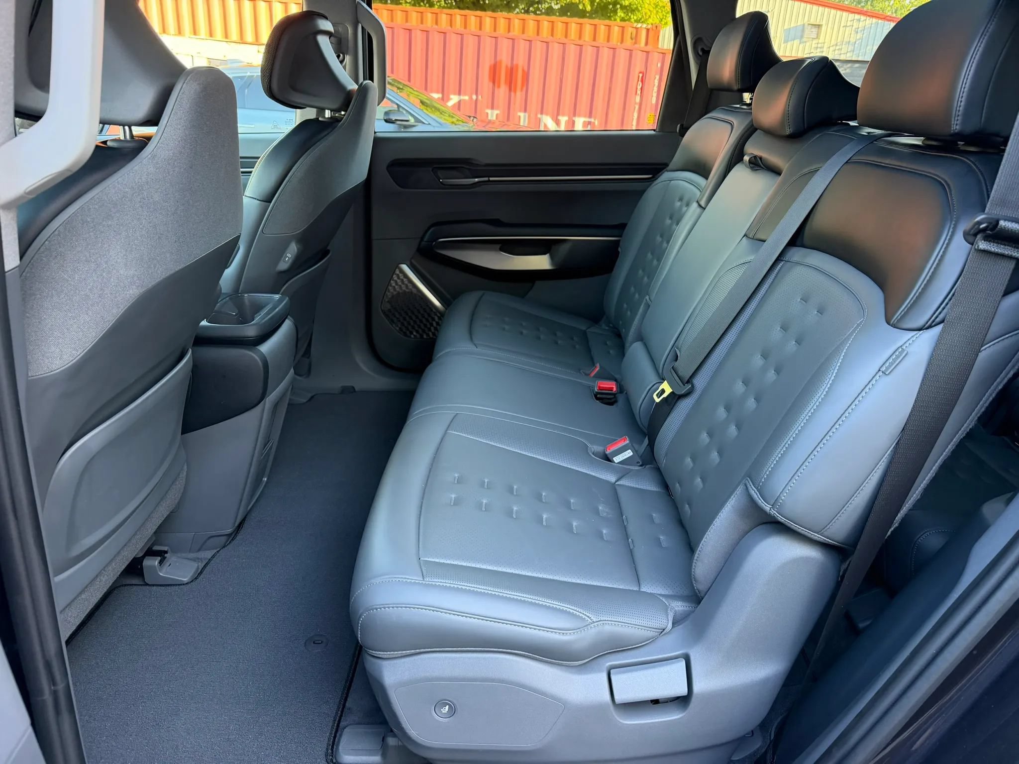 Used 2024 Kia EV9 Wind AWD/4WD image 15