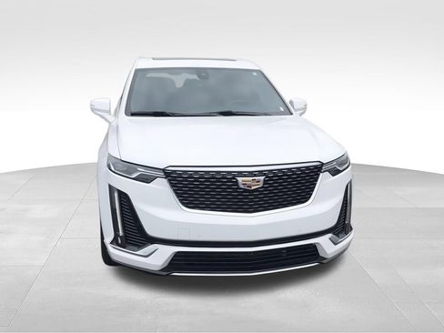 Used 2021 Cadillac XT6 Premium Luxury FWD image 3