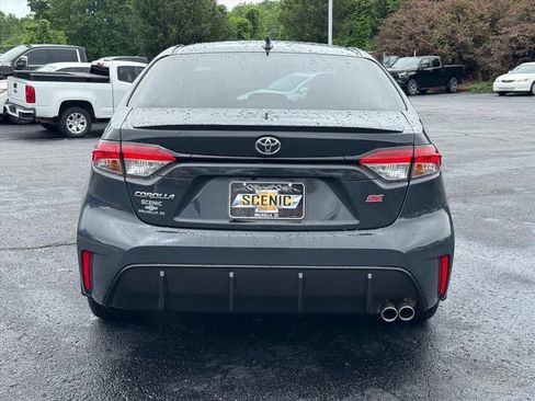 Used 2025 Toyota Corolla SE FWD image 4