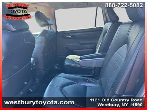Certified 2025 Toyota Highlander XLE AWD/4WD image 14