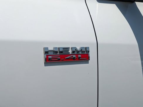 Used 2022 RAM 2500 Tradesman w/ Chrome Appearance Group image 4