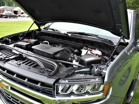 Used 2021 Chevrolet Silverado 1500 LT AWD/4WD image 16