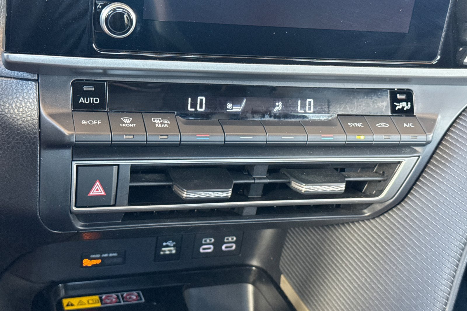 Certified 2025 Toyota Camry SE FWD image 24