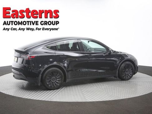 Used 2022 Tesla Model Y Long Range AWD/4WD image 37