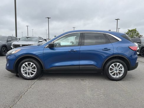 Used 2022 Ford Escape SE FWD image 2