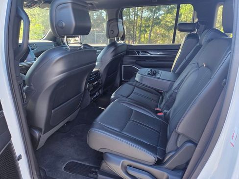 New 2024 Jeep Wagoneer 2WD w/ Premium Group I image 11