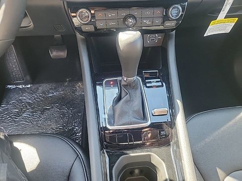 New 2025 Jeep Compass Limited w/ Sun & Sound Group image 14