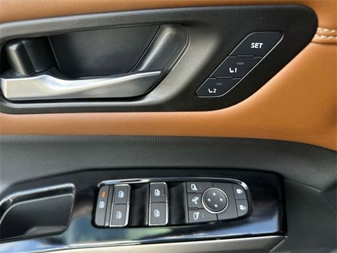 Used 2023 Nissan Pathfinder Platinum w/ Cargo Package image 14