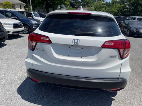 Used 2018 Honda HR-V LX image 7