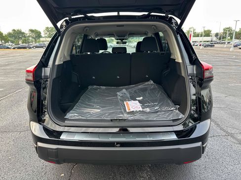 New 2026 Nissan Rogue SV w/ Cold Weather Package AWD/4WD image 14