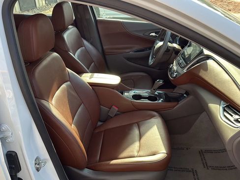 Used 2017 Chevrolet Malibu LT w/ Leather Package image 23