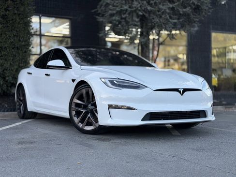 Used 2021 Tesla Model S Plaid image 8