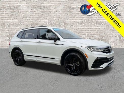 Certified 2023 Volkswagen Tiguan SE R-Line FWD image 2