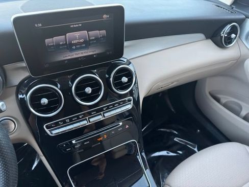 Used 2017 Mercedes-Benz GLC 300 4MATIC image 15